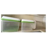 3 Plastic Storage Containers with Lids 3 Plastic Storage Containers with Lids