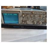 Tektronix 2232 Digital Storage Oscillo1scope Tektronix 2232 Digital Storage Oscillo1scope