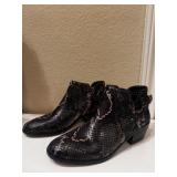 Sz: 7, Vince Camuto Ankle Boots Tricolor Snake