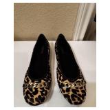 Sz: 7, Vionic Shoes Color Tan Leopard