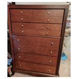 Bassett Furniture Chest of Drawers
