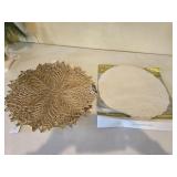 (6) NWT Pier One Placemats& Paper Doilies