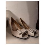 Sz: 7, Alex Marie Womenï¿½s Bow Heels