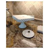 (1) White HONEYCOMB styled Decorative Cake Stand