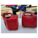 2 2 gallon gas cans