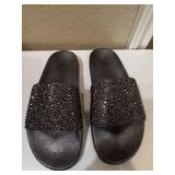 Sz: 7, Grey Shiny Slippers