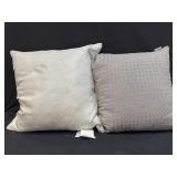 2 Decorative Pillows 16"