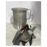 Aluminum Measuring & Stainless Steel Spatulas