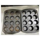 (2) Wilton Baking Muffing & Cupcake