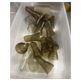 (21) Winco Universal Liquor Pourer Cover