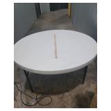 5 Foot round folding table