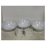 3 Gï¿½Eï¿½T B788 Bowls and 2 Fiesta Sugar Packet Caddy