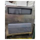 Ice Cooler an ice maker can be added 60x31x65