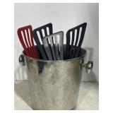 18/10 Stainless Steel 8" x 7.5" Bucket W/ Utensils