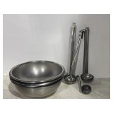 4 SS 10" Mixing Bowls & Easy Pour SS Soup Ladle