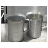 2 Vollrath 68352 Wear-Ever 4qt Aluminum Measuring