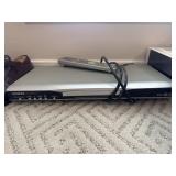 Hitachi DVD Player DV-P745U W/Remote