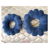 (2) Travel Total Pillow