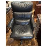 22" x27"x 42" Rolling Office Chair
