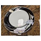 (4) Mikasa 10 1/2" Dinner Plates