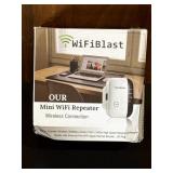 NIB Blast Mini WiFi Repeater
