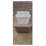 Two tubs with lids