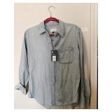 NWT Universal Thread Chambray Top Sz XS