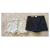 (2) Universal Thread Shorts Sz 10