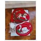 (9) Holiday Placemats & Napkins