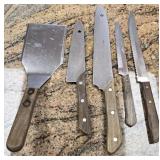 (4) Knives + Metal Spatula