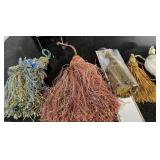 (8) Tassles (2) New