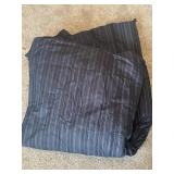 Comforter (Believed to be Queen Sz)