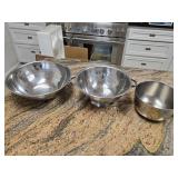 Stainless Mixing Bowl, Colander & Measuring Cup
