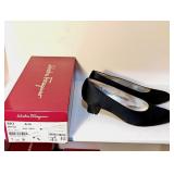 Salvatore Ferragamo Black Pumps Sz 7.5