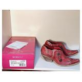BCBG Leather Western Booties Sz 7.5