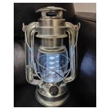LED Lantern Takes C Batteries works