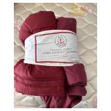 NEW J.G Down Alternative Throw (RED)  50ï¿½x60ï¿½