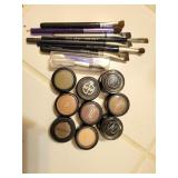 Eyeshadows & Brushes NOT NEW