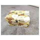 FLORAL SEWING KIT