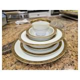 (7) Piece Setting of Noritake China 4985 Goldkin