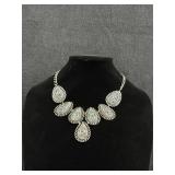 Silver Tone Tear Drops Womenï¿½s Necklace