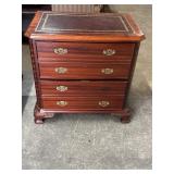 32"x 21"x 29" Chest Drawers