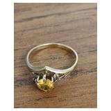 10k Topaz Birthstone Ring Approx Sz 6/6.5