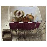 Assorted Baskets & Hand Towels