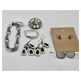 (4) Prs Earrings, Vintage Brooch & NWT Romanza