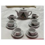 VTG Mini Christmas Teacup Set