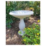 Plastic bird bath
