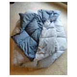 Down comforter