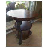 Round Side Table 22x22x25
