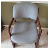 Arm chair